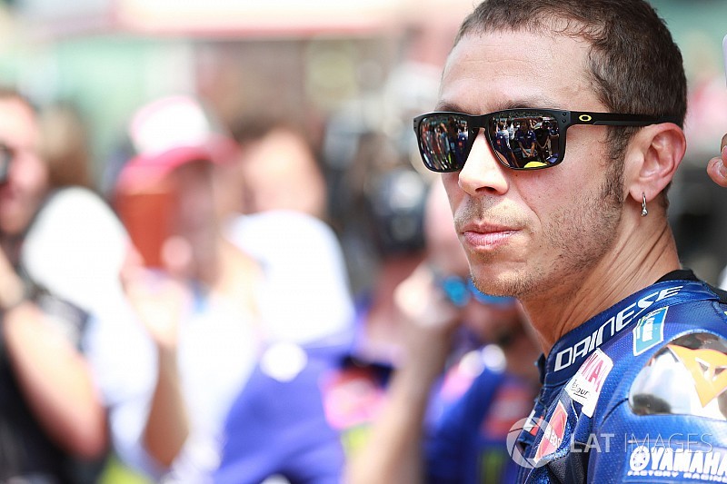 Rossi: "No es justo jugarse el contrato en las tres primeras carreras"