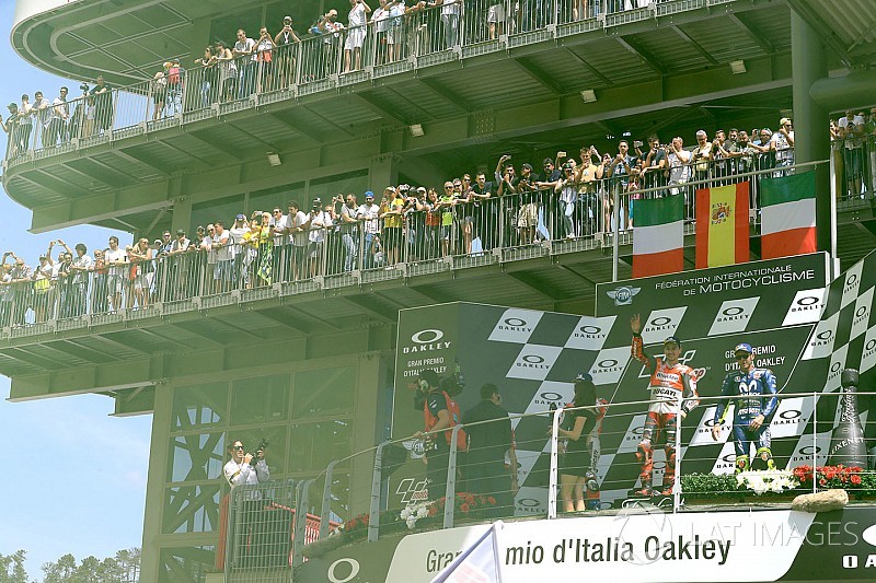 GALERIA: Triunfo de Lorenzo em mar amarelo em Mugello