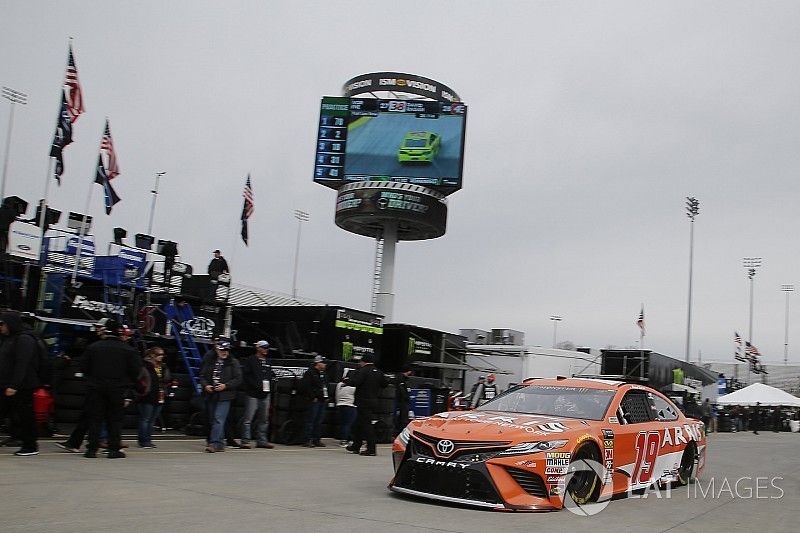 Nascar adia prova de Martinsville da Cup para segunda-feira