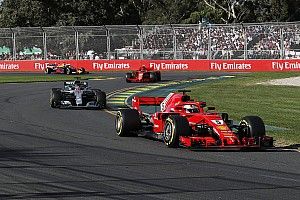 Hamilton defende estratégia, mas diz: “Contra meu espírito”