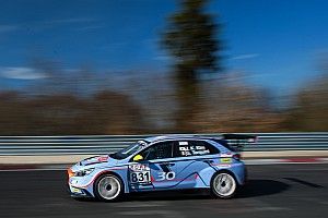 Target e Hyundai assieme con due i30 per la 24h del Nürburgring, c'è anche Larini