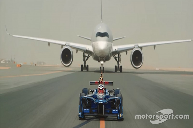 VIDEO: Fórmula E celebra la asociación con Qatar Airways con una carrera