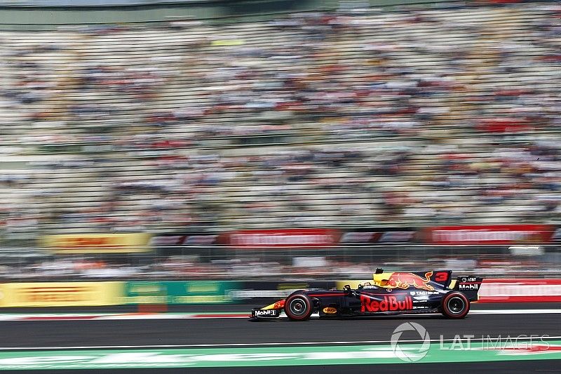 Ricciardo manda en la segunda práctica en México