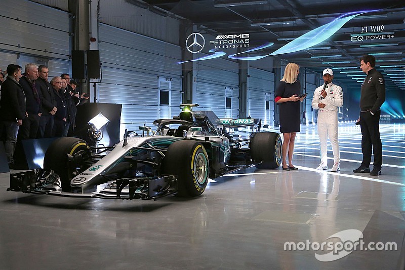 Hamilton espera que el W09 sea más consistente que su antecesor