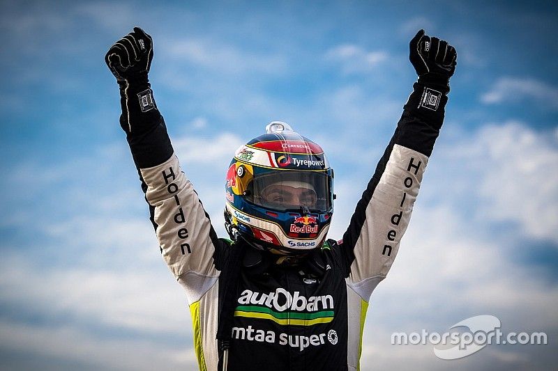 Лаундес выиграл первую за полтора года гонку Supercars