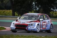 Tarquini domina la Carrera 2 en Eslovaquia