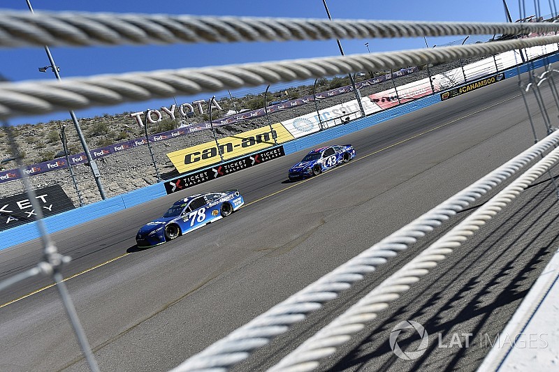 Definen a finalistas que disputarán el título de la NASCAR Cup