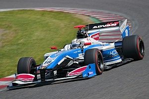 Nem semmi csatát vívott az ex-F1-es versenyző a Super Formulában: videó