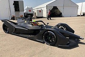Nove equipes completam teste com novo carro da F-E