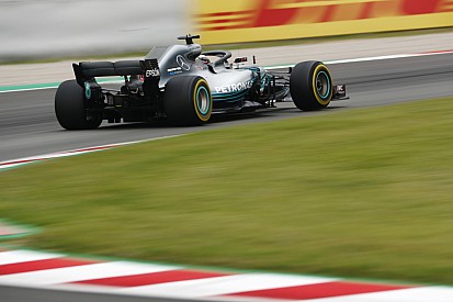 Hamilton nagyon akarta a pole-t, Vettel a nevét leste