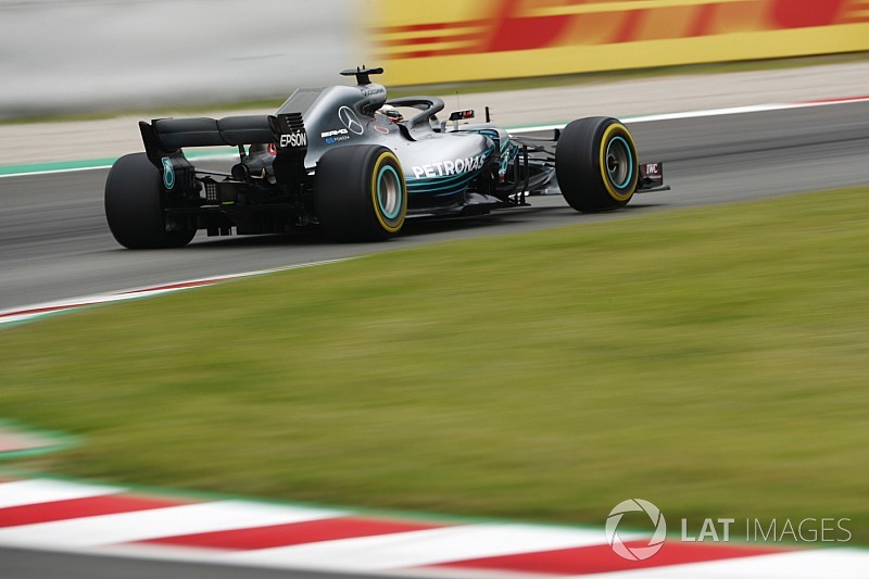 Hamilton nagyon akarta a pole-t, Vettel a nevét leste