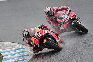 GALERI: Duel sengit Dovizioso-Marquez di Motegi