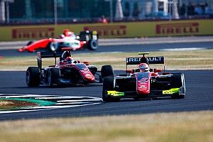Menchaca 13° y Calderón en 17° en Silverstone