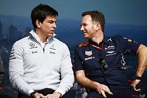 Wolff: Red Bull bisa salahkan diri sendiri atas batasan tiga mesin