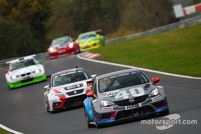 Al Nordschleife è grande festa per la Opel Astra della Kissling Motorsport