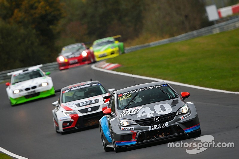 Al Nordschleife è grande festa per la Opel Astra della Kissling Motorsport
