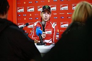 Lorenzo: “La Ducati es la moto más completa en mojado”