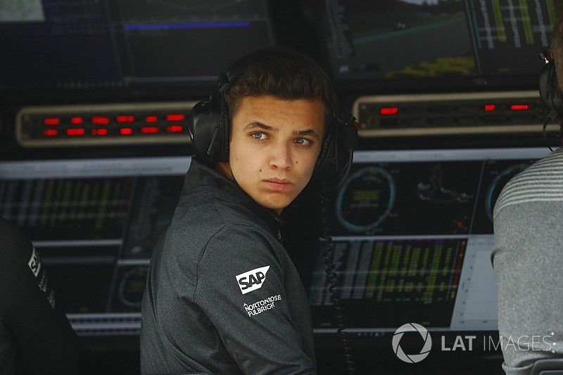 McLaren piensa en Norris como piloto de reserva para 2018