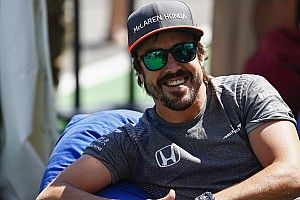 Alonso dice que su temporada está siendo "fantástica"