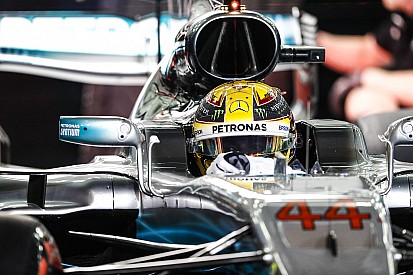 Hamilton présente ses "excuses à l'équipe"