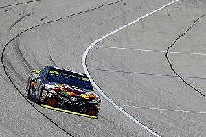 Kyle Busch lideró la última práctica en Chicago