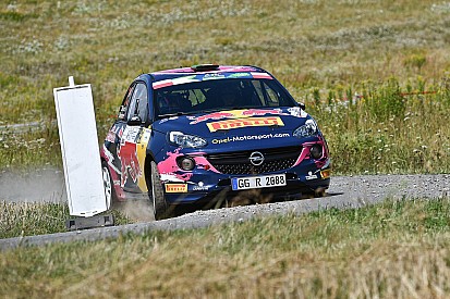 Jari Huttunen e Tamara Molinaro con le Opel Adam R2 in Germania