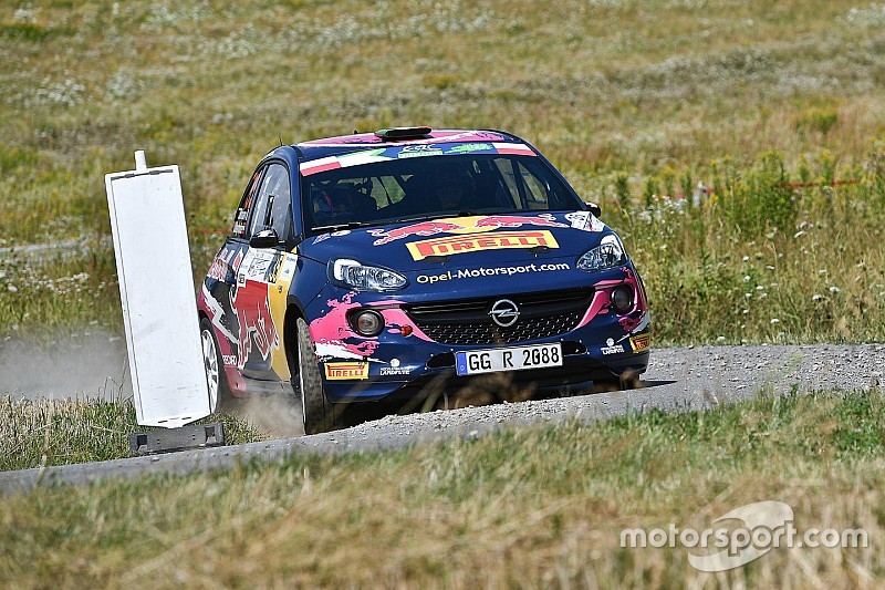 Jari Huttunen e Tamara Molinaro con le Opel Adam R2 in Germania