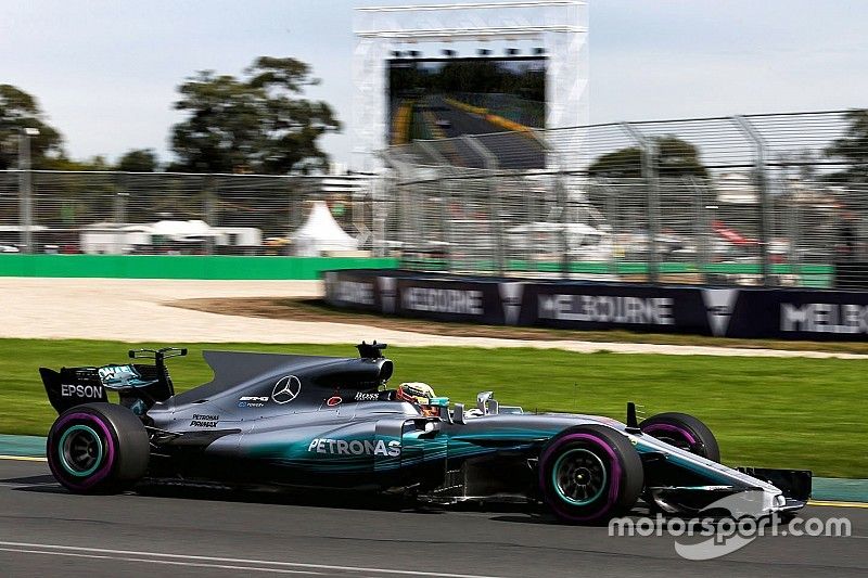 Hamilton sigue dominando en Melbourne