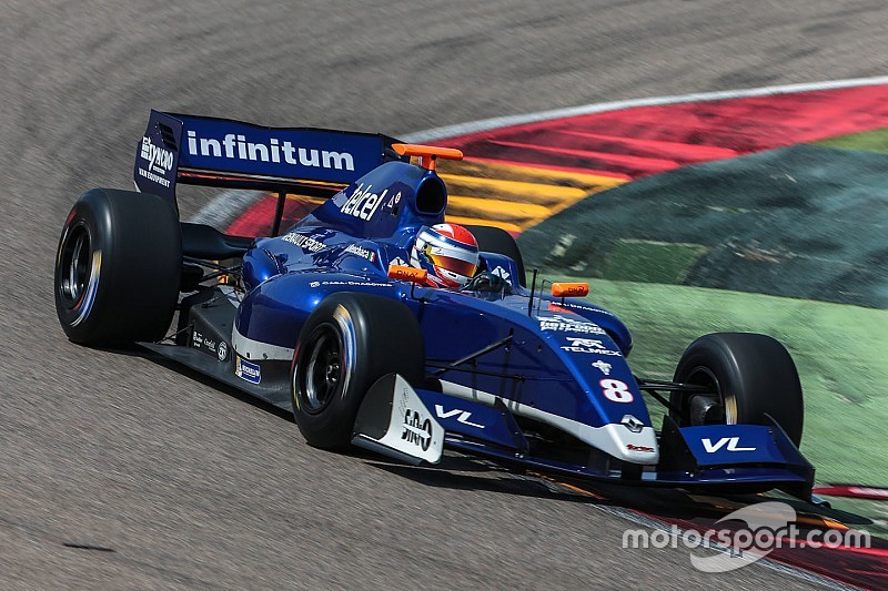 Fittipaldi y Menchaca mandan en las prácticas de la World Series en Nurburgring