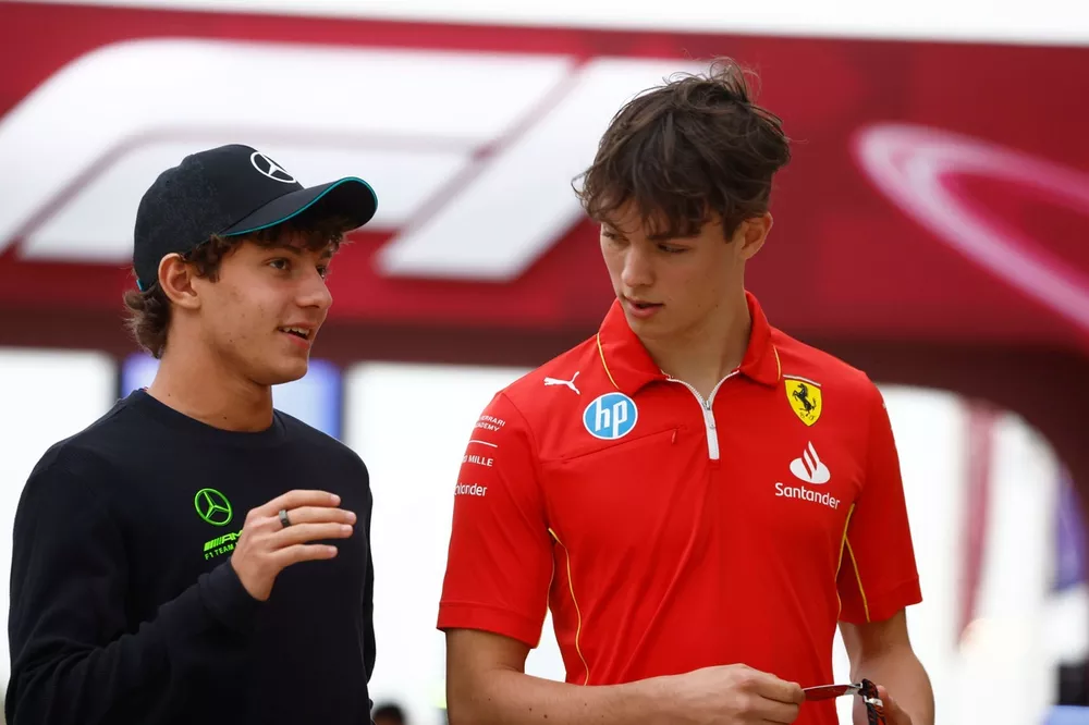 Oliver Bearman, pilote de r&eacute;serve Ferrari et Haas F1 Team, Andrea Kimi Antonelli, pilote de r&eacute;serve Mercedes-AMG F1 Team