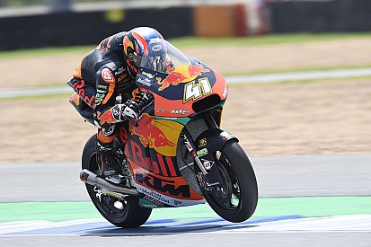 Moto2, Motegi, Libere 1: Binder beffa Nagashima, Manzi sesto