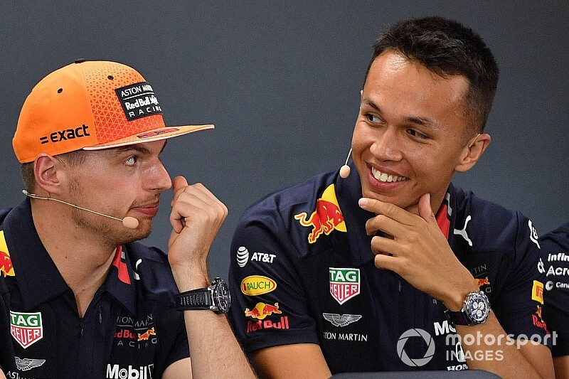 Velük barátkozik Verstappen a Forma-1-ben: és a többiek?