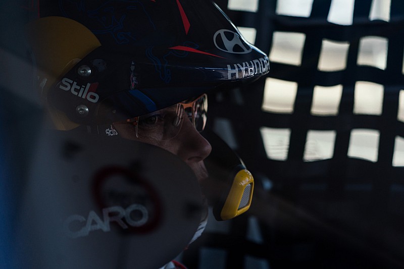 Neuville wygrał trening