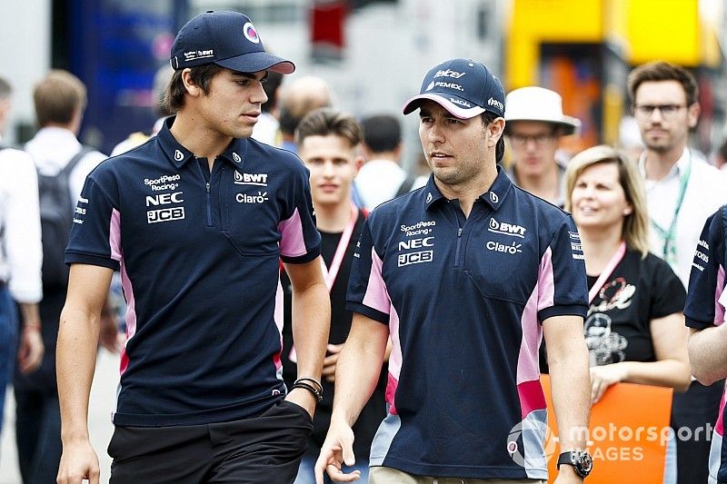 Lance Stroll, Racing Point y Sergio Pérez, Racing Point en el paddock 