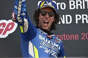Rins, vainqueur d'une course "folle" très importante pour Suzuki