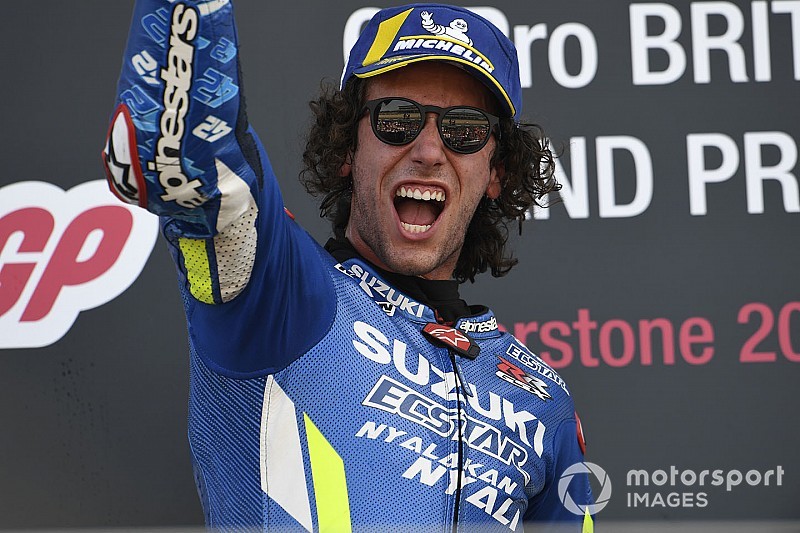 Rins: "Dejé pasar a Márquez para no enseñarle mis trucos"
