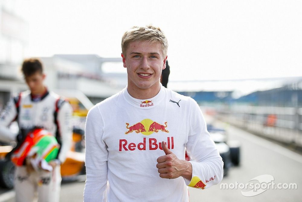 Red Bull'un Türkiye'deki yedek pilotu Juri Vips olacak