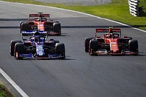 Квят: Две Ferrari просто остановились передо мной