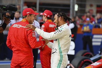 Hamilton nem kérne a Ferrari filozófiájából