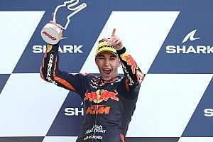 Raúl Fernández s'impose au Mans, Sam Lowes à la faute