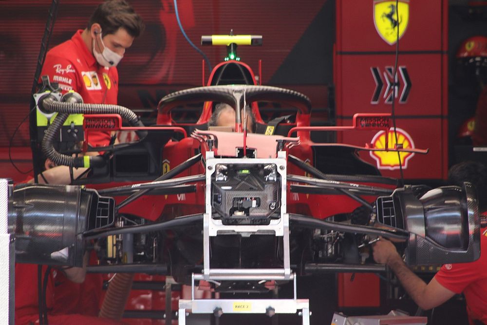Технический брифинг: асимметричные тормоза Ferrari SF21