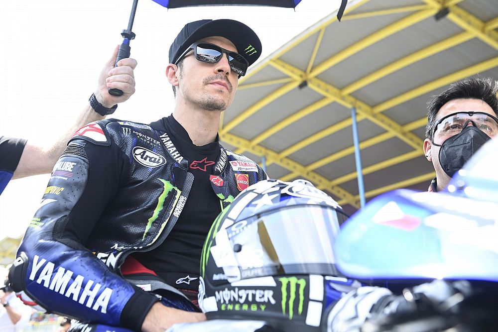Cal Crutchlow Puji Kecepatan Maverick Vinales