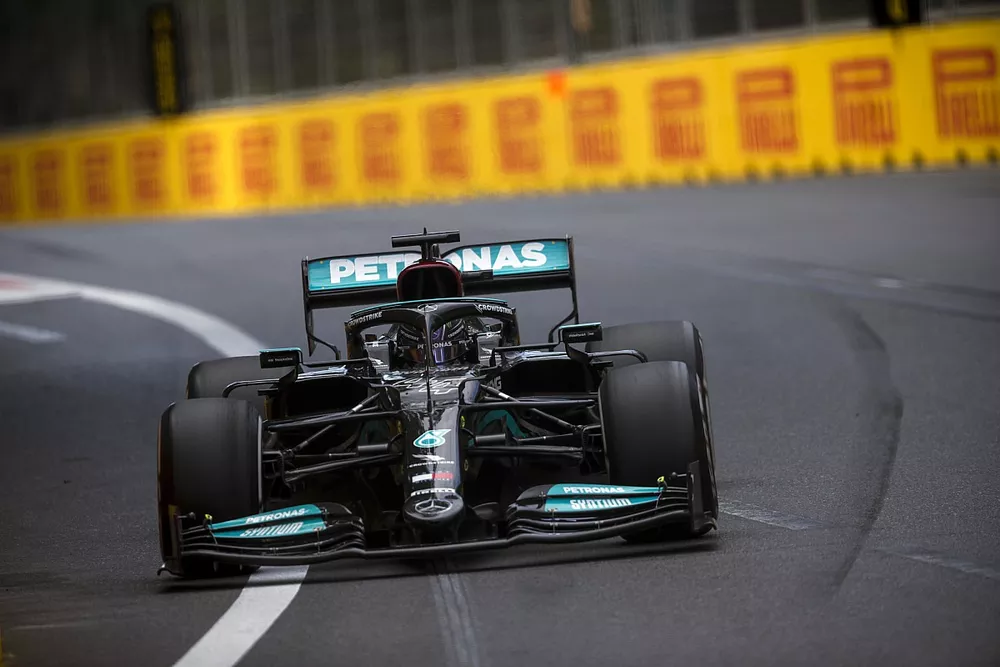 Lewis Hamilton, Mercedes W12