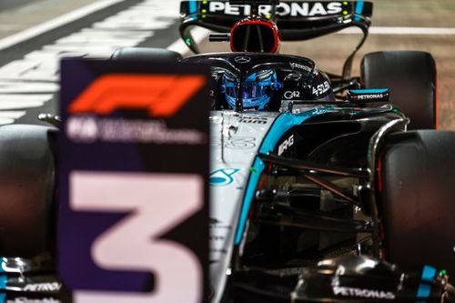 Russell dostrzega postęp