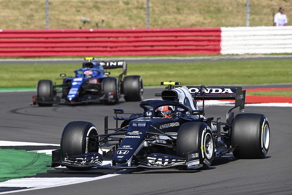 Pierre Gasly, AlphaTauri AT02, Esteban Ocon, Alpine A521