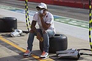 Hamilton Bisa Tidak Membalap pada 2021