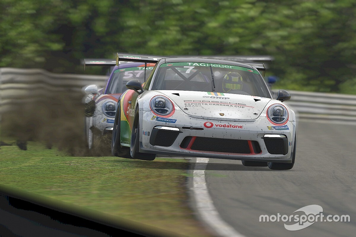 Giassi faz uma dúzia de ultrapassagens em Nordschleife e segue entre os 10 da Porsche TAG Heuer Esports Supercup