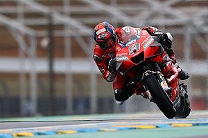 MotoGP, Le Mans: Petrucci torna a vincere sotto alla pioggia