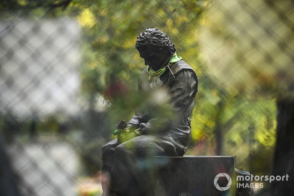 Fotos: el recuerdo de Ayrton Senna y Ratzenberger en Imola