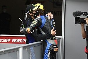 Rossi scherza con Marini: "Gli consiglio di restare in Moto2"